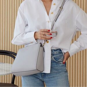 Lo & Sons Pearl Triple Compartment Saffiano leather bag in light grey